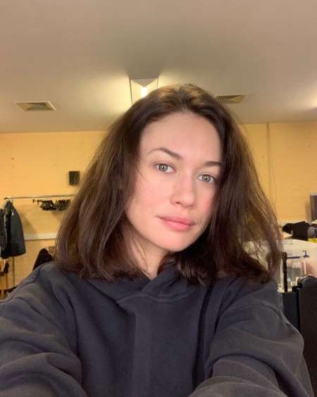 Olga Kurylenko is currently single